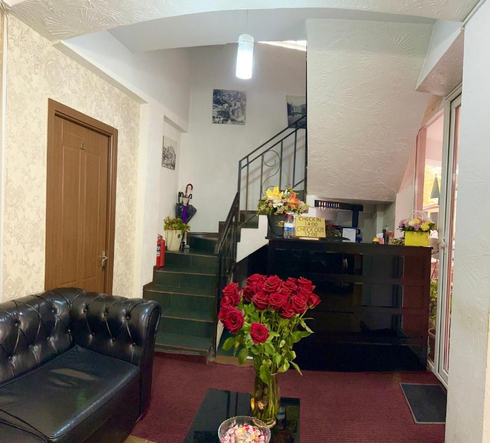 מלון טביליסי Qeroli Old Town מראה חיצוני תמונה